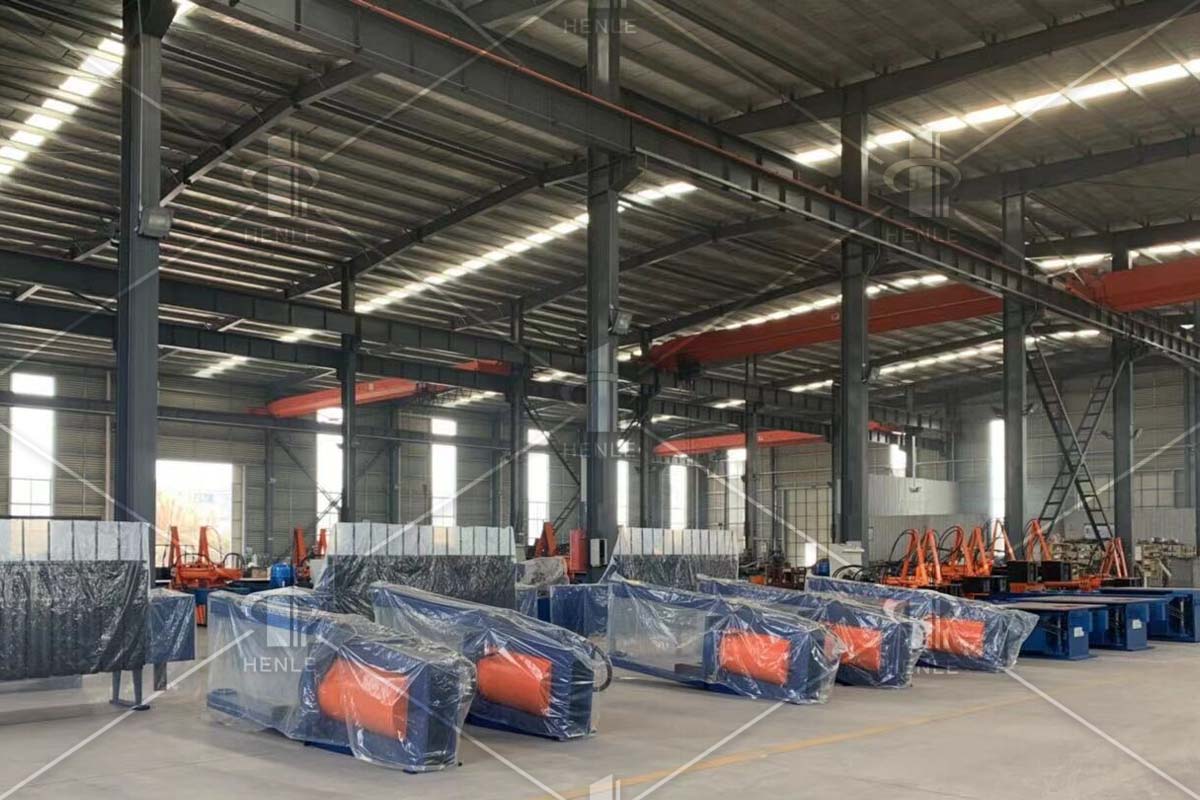 頂彎機(jī)設(shè)備展示